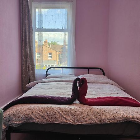 Charming Double Bed Retreat Hotell London Exteriör bild
