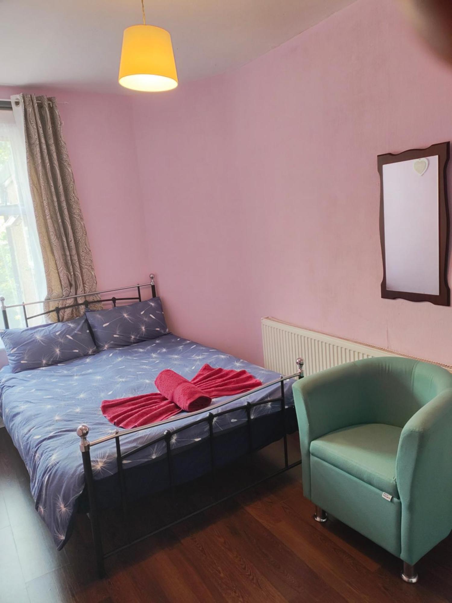 Charming Double Bed Retreat Hotell London Exteriör bild